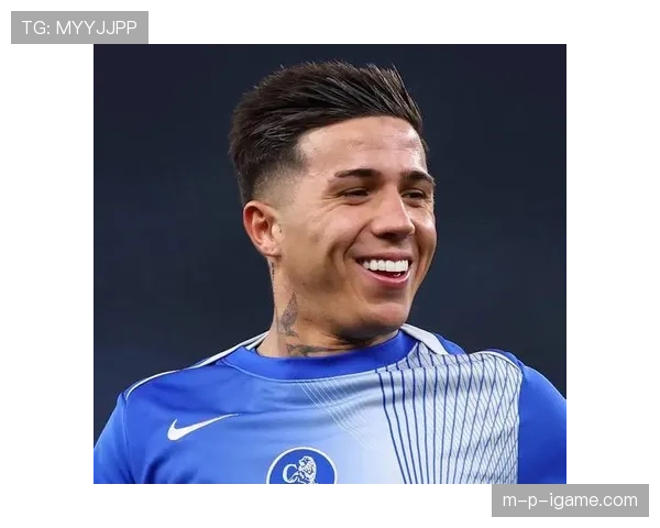 切尔西主帅执教稳定性受质疑,球队近期表现波动影响联赛走势 切尔西主帅执教稳定性受质疑,球队近期表现波动影响联赛走势