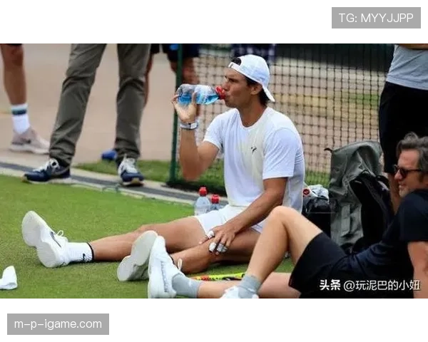 纳达尔这生活节奏也太反常了，天天满头泥巴还衣柜堆得像奢侈品展馆？